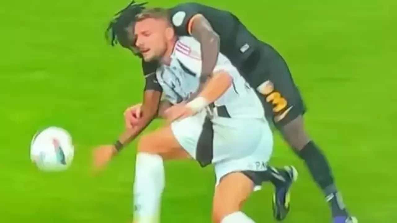Beşiktaş Taraftarlarının Penaltı Tepkisi Büyüyor! Tartışmalı Pozisyonun Ardından Büyük İsyan Yaşandı