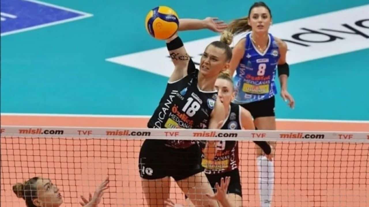 Galatasaray, Nilüfer Belediyespor’u 3-1 Yenerek Kolay Bir Galibiyet Aldı
