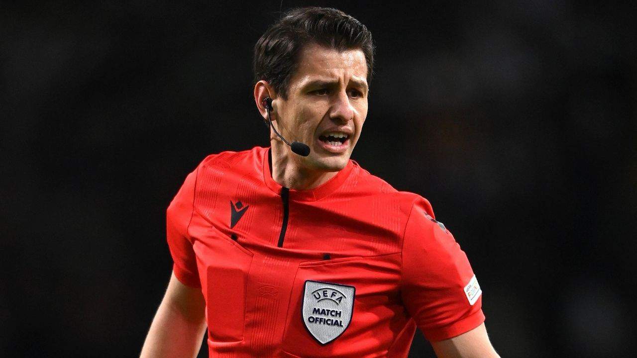 Halil Umut Meler’in Şampiyonlar Ligi’nde Verdigi Tartışmalı Karar: Gol İptali ve Penaltı Durumu Ne Anlama Geliyor?