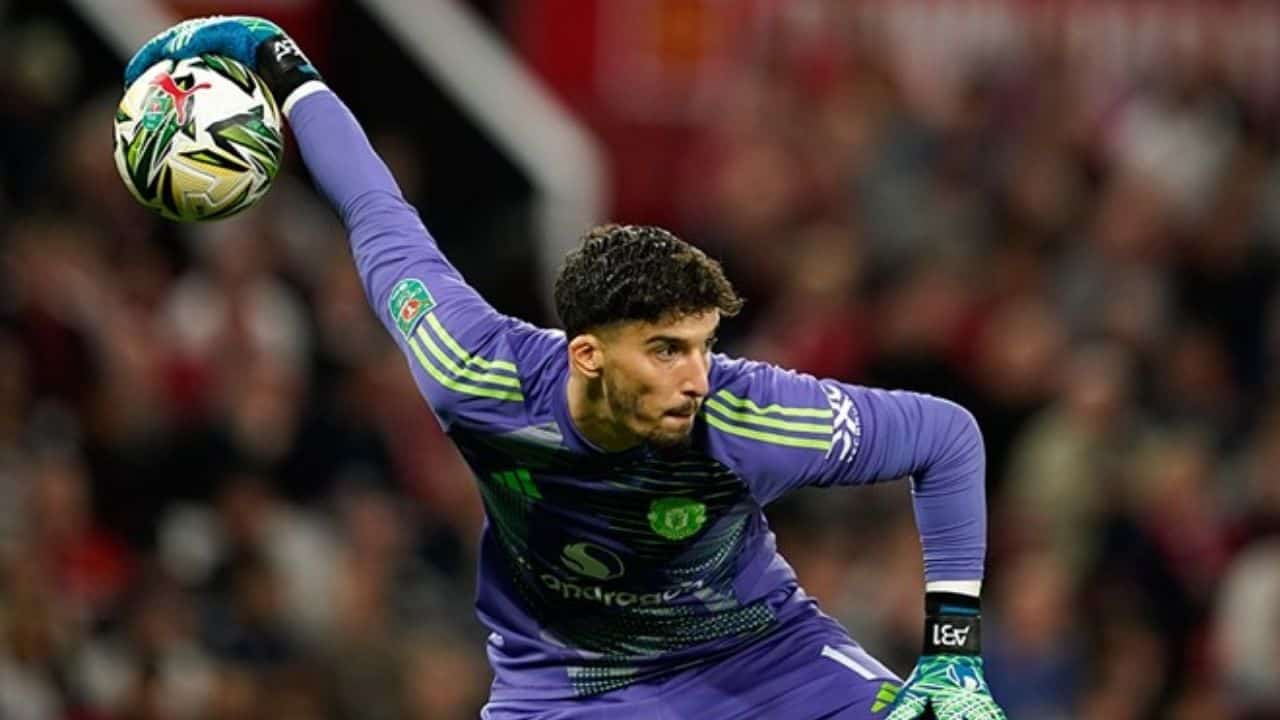 Manchester United’ın Altay Bayındır Kararı: Geleceği Ne Olacak?