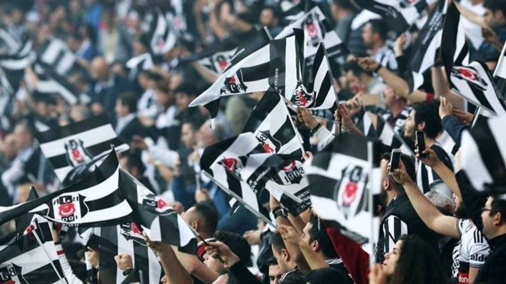 beşiktaş taraftarından duygusal hareket tribünler 1 dakika sessiz kalacak