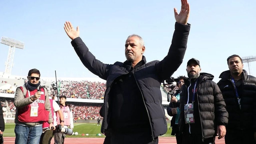 İsmail kartal'ın İlk maçında tribün kavgası 32 taraftar yaralandı
