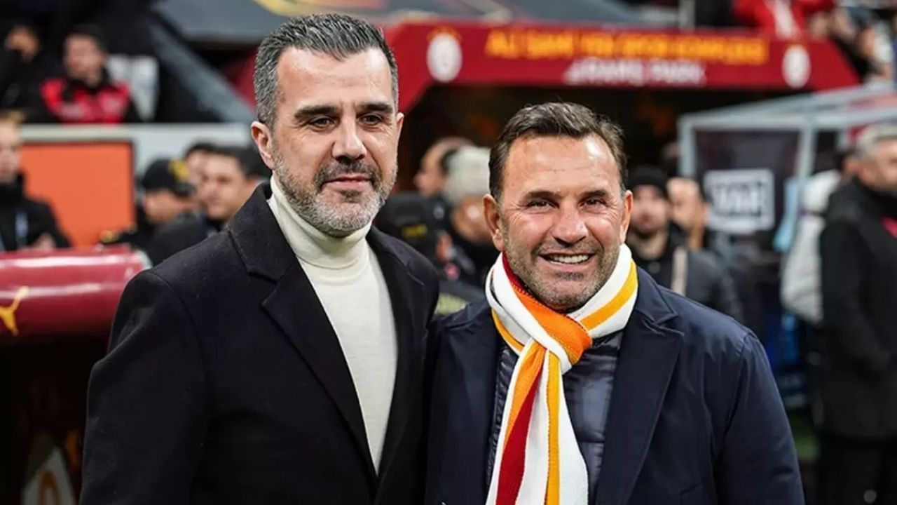 Adana Demirspor Teknik Direktörü Topu Başkana Attı