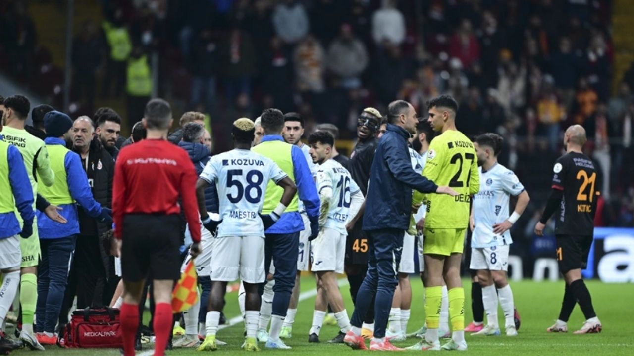 Adana Demirspor'dan Saha Dışı Açıklama Geldi