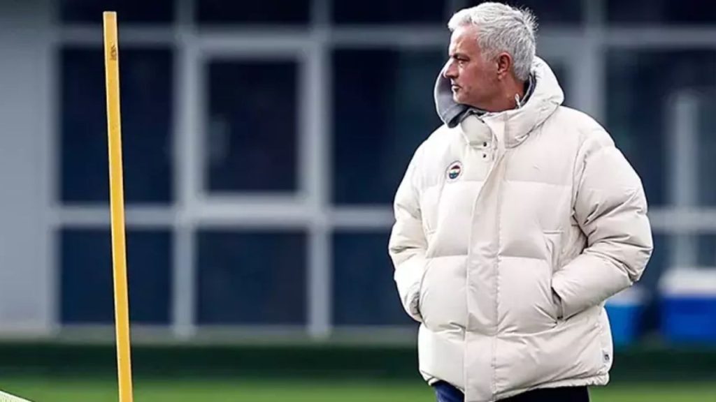 fenerbahçe’de jose mourinho”an rotasyon kararı! erzurumspor maçında farklı 11