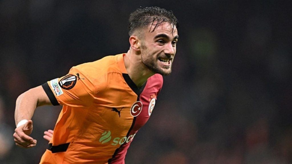 galatasaray'da okan buruk'tan yunus akgün'e kesik! yerine sallai forma giyecek