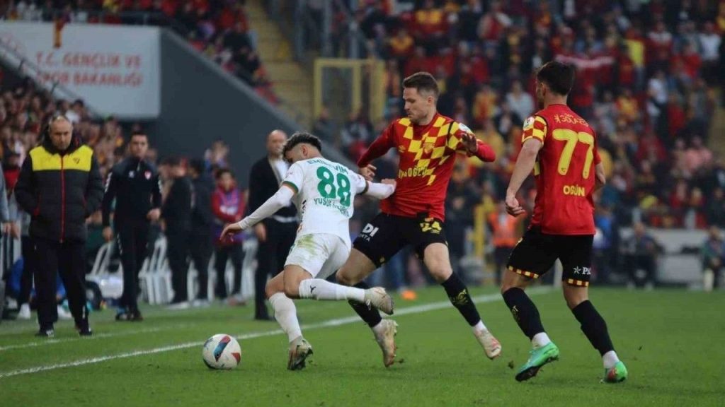 göztepe’nin 456 günlük yenilmezlik serisi sona erdi! alanyaspor’a 1 0’lık Şok yenilgi
