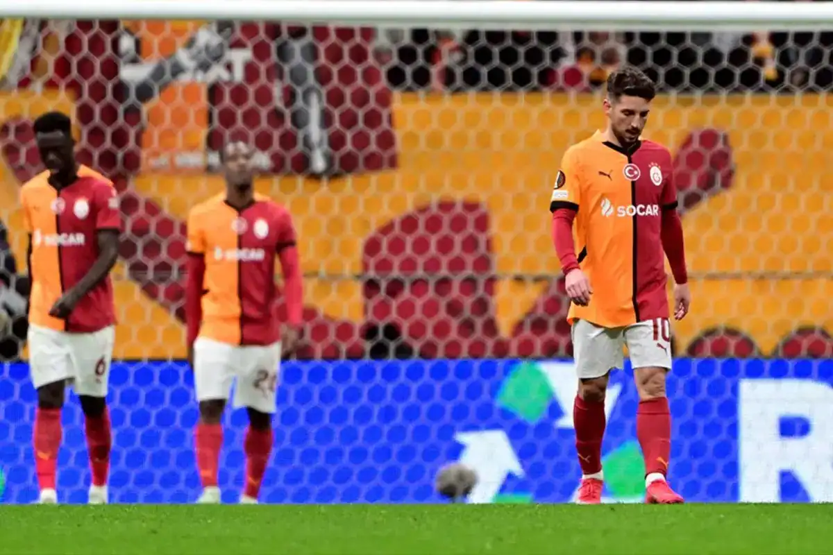 az-alkmaar-ile-2-2-berabere-kalan-galatasaray-18398223_6074_amp.jpg