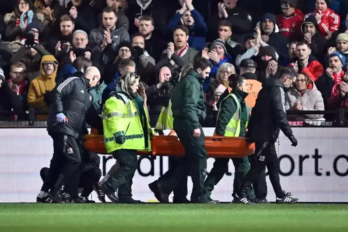 fa-cup-ta-korkutan-anlar-kanlar-ici-nde-yerde-18365669_7281_amp.jpg