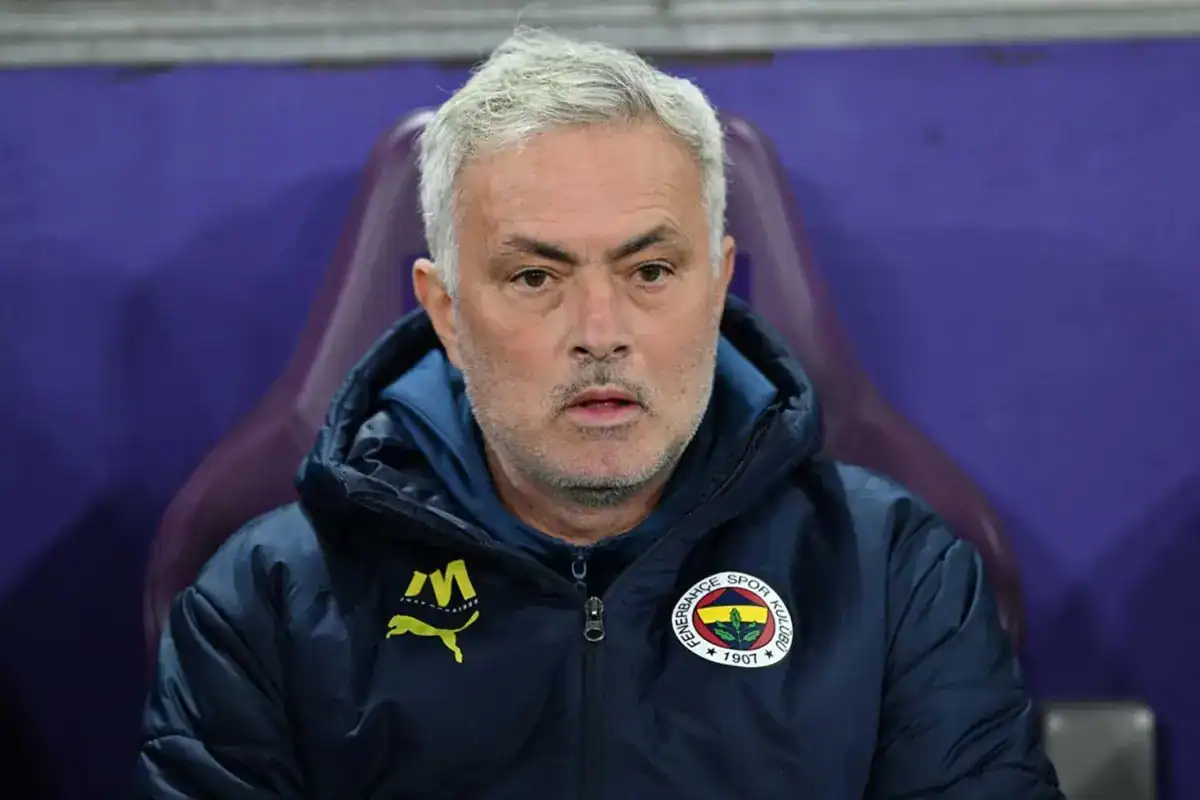fenerbahce-de-fred-ve-osayi-samuel-cezali-duruma-18398422_5225_amp.jpg