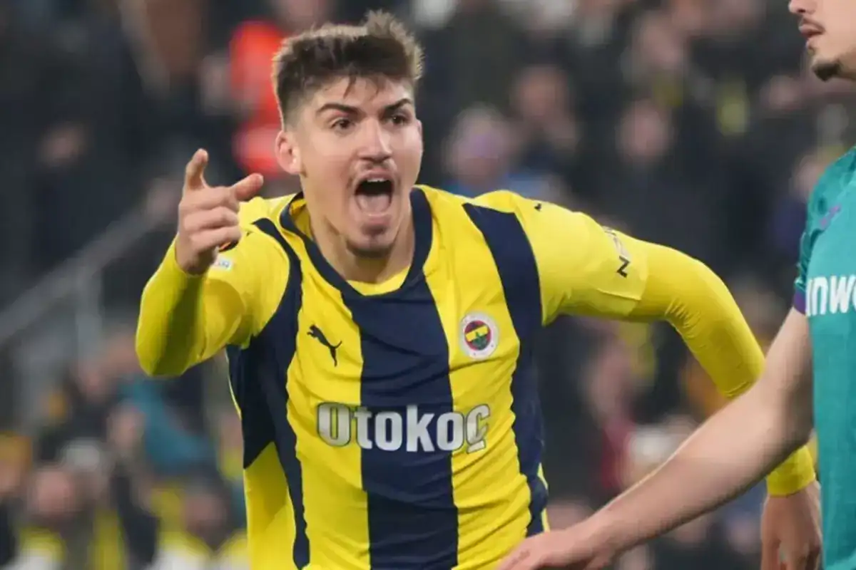 fenerbahce-den-derbi-oncesi-beklenmedik-yusuf-18402288_4031_amp.jpg