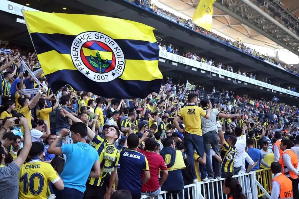 fenerbahce-nin-eski-yildizindan-galatasaray-a-18401478_2676_amp.jpg