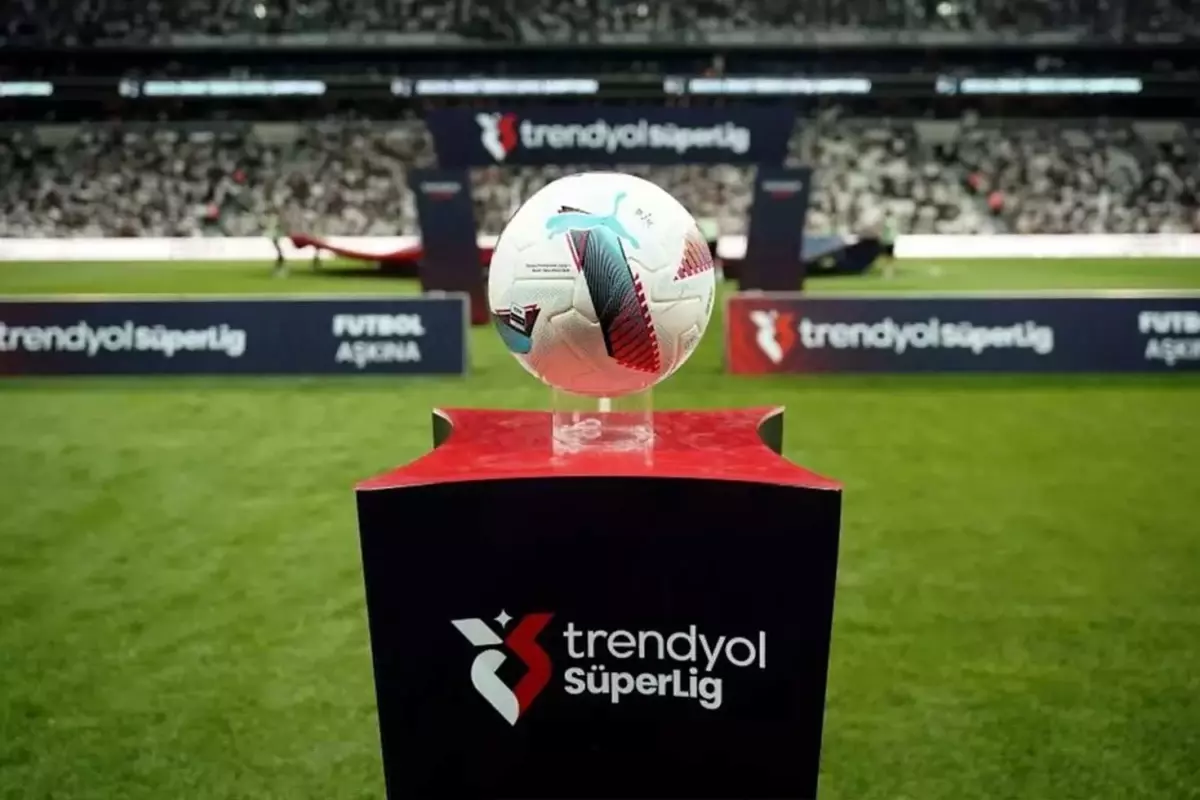 fifa-adana-demirspor-un-6-puanini-sildi-18409322_9136_amp.jpg