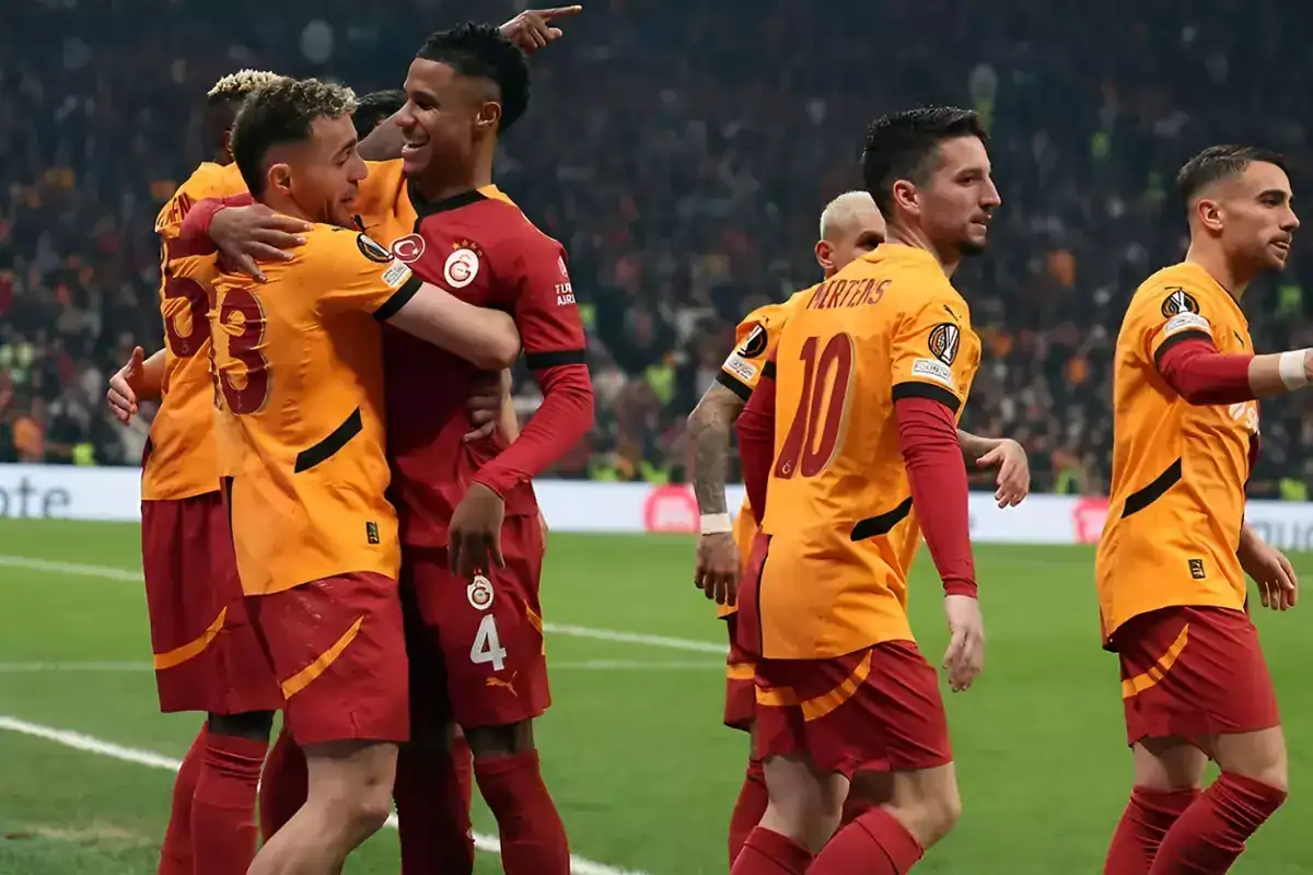 galatasaray-a-yildiz-futbolcusundan-derbi-oncesi-18390689_2677_amp.jpg