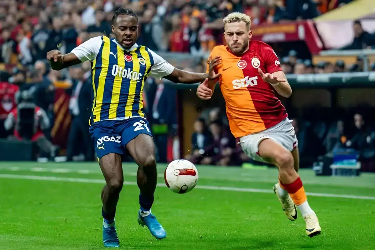 galatasaray-ve-fenerbahce-den-ayni-dakikada-18387058_2746_amp.jpg