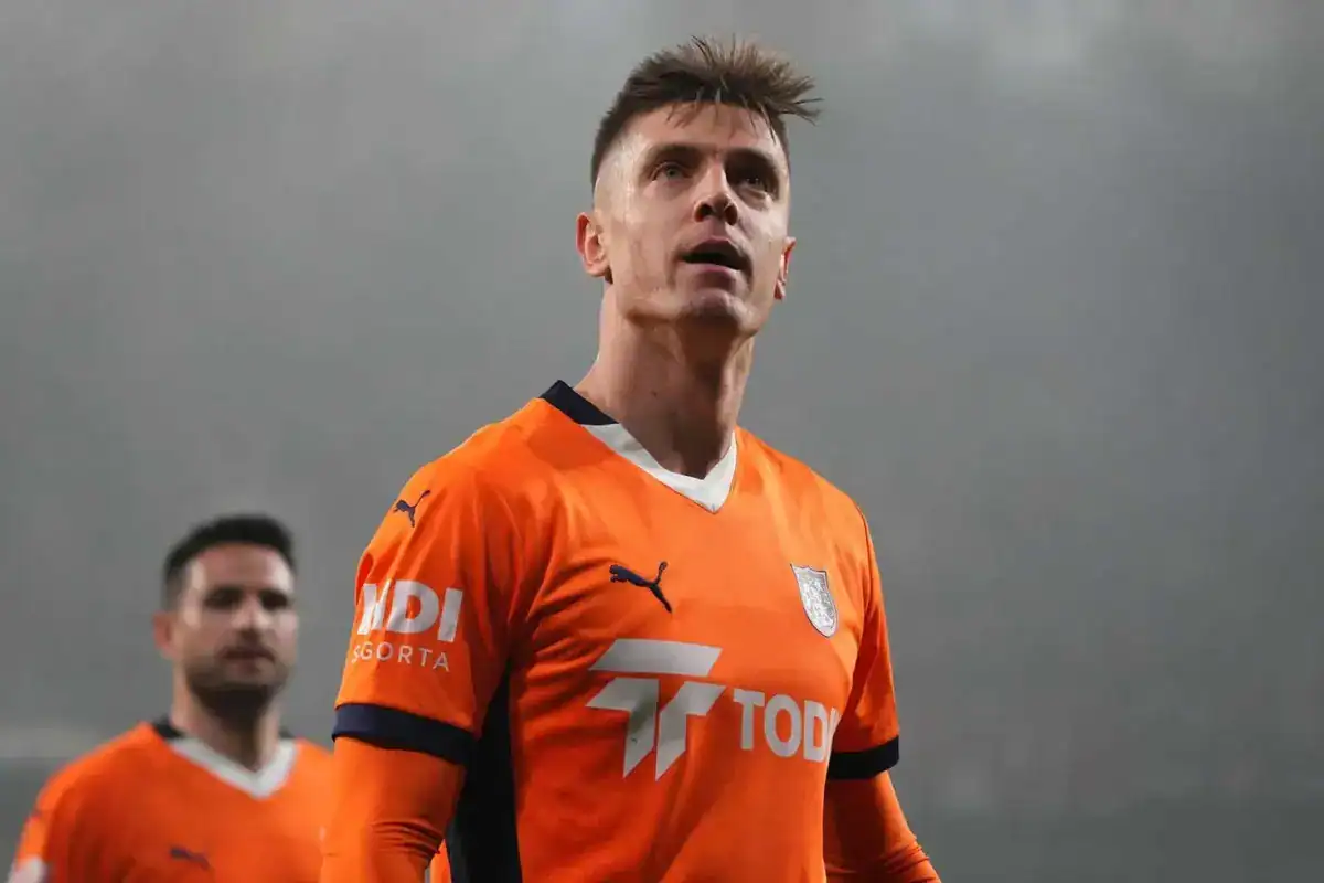 ilk-gorusme-bile-gerceklestirildi-piatek-super-18417878_9158_amp.jpg