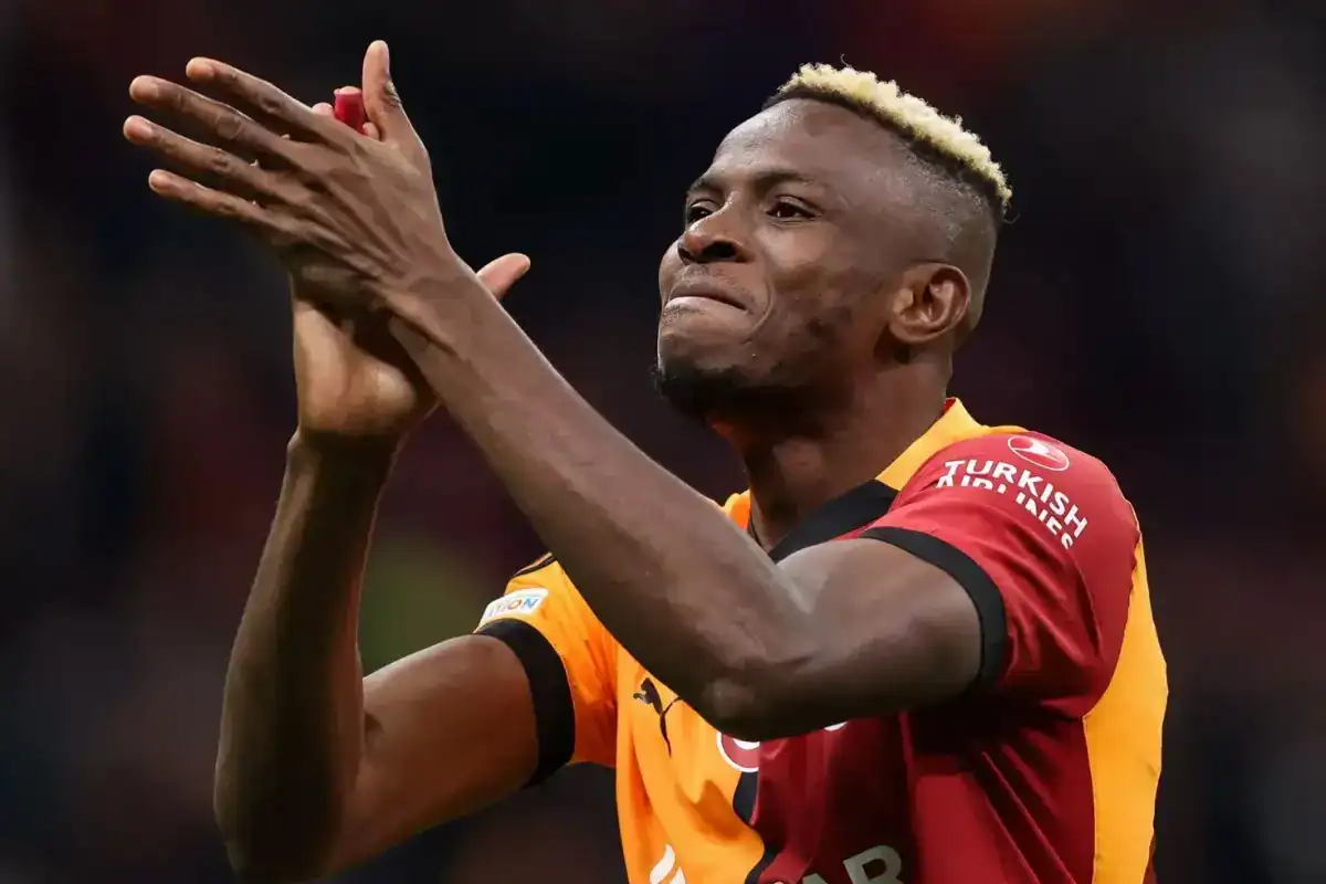 napoli-kanadindan-galatasaraylilari-yikan-osimhen-18413733_4723_amp.jpg