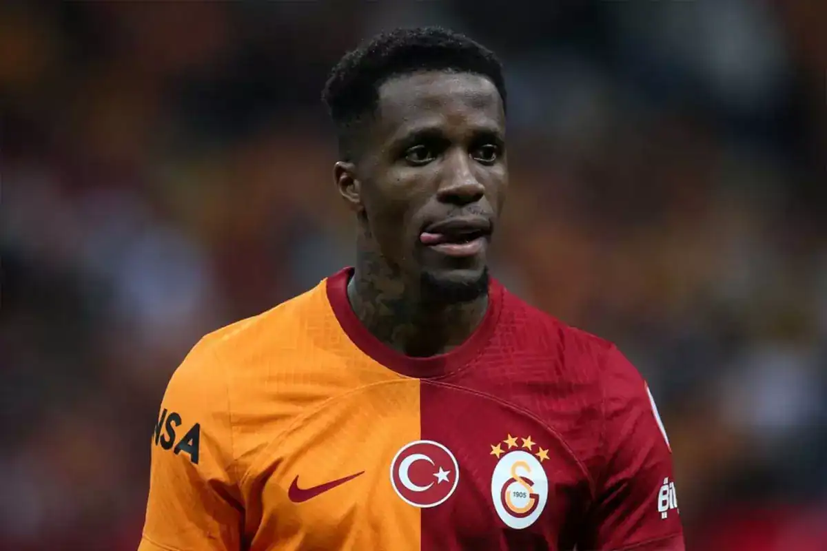 wilfried-zaha-dan-galatasaray-a-transferi-18397640_2388_amp.jpg