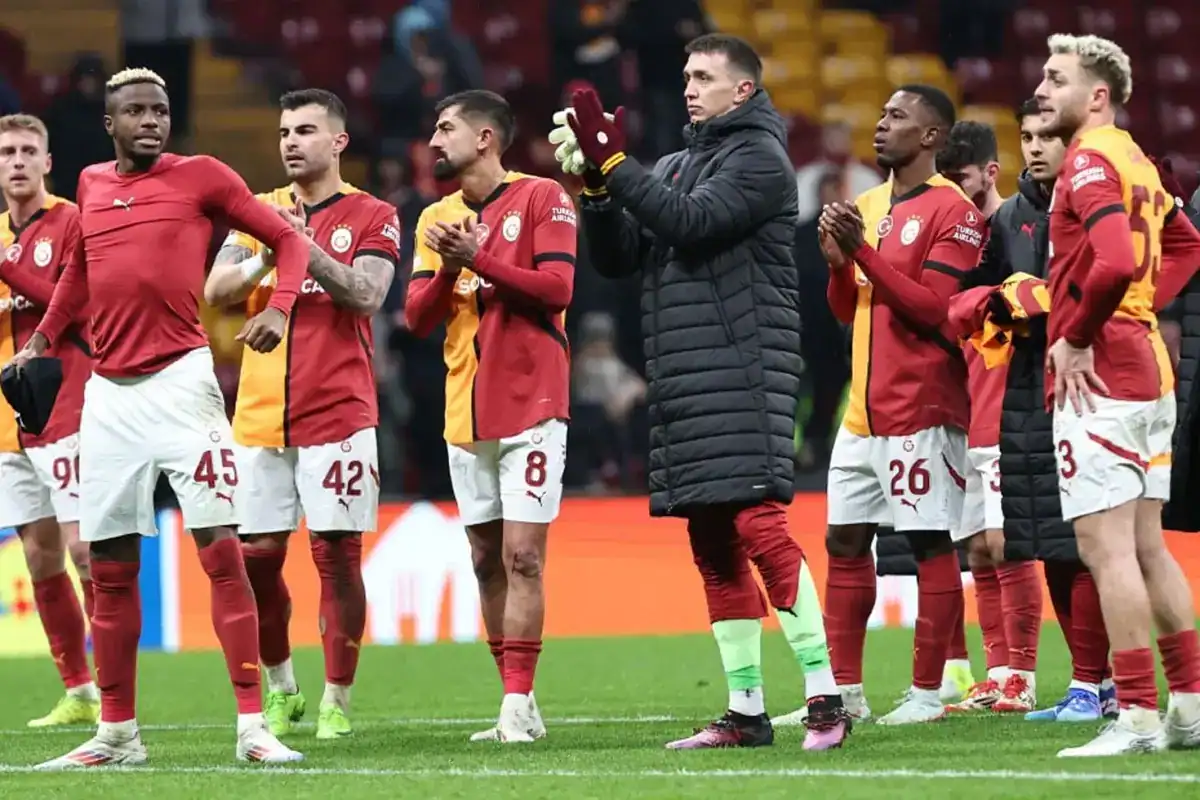 futbolcular-isyanda-galatasaray-hakkinda-18426824_1096_amp.jpg