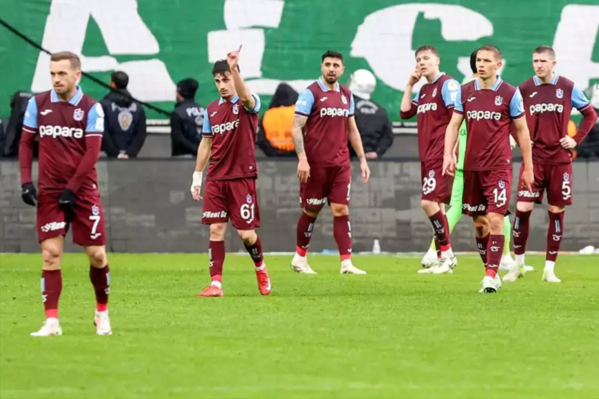 trabzonspor-90-dan-sonra-yedigi-goller-14-puan-18428015_4532_amp.jpg