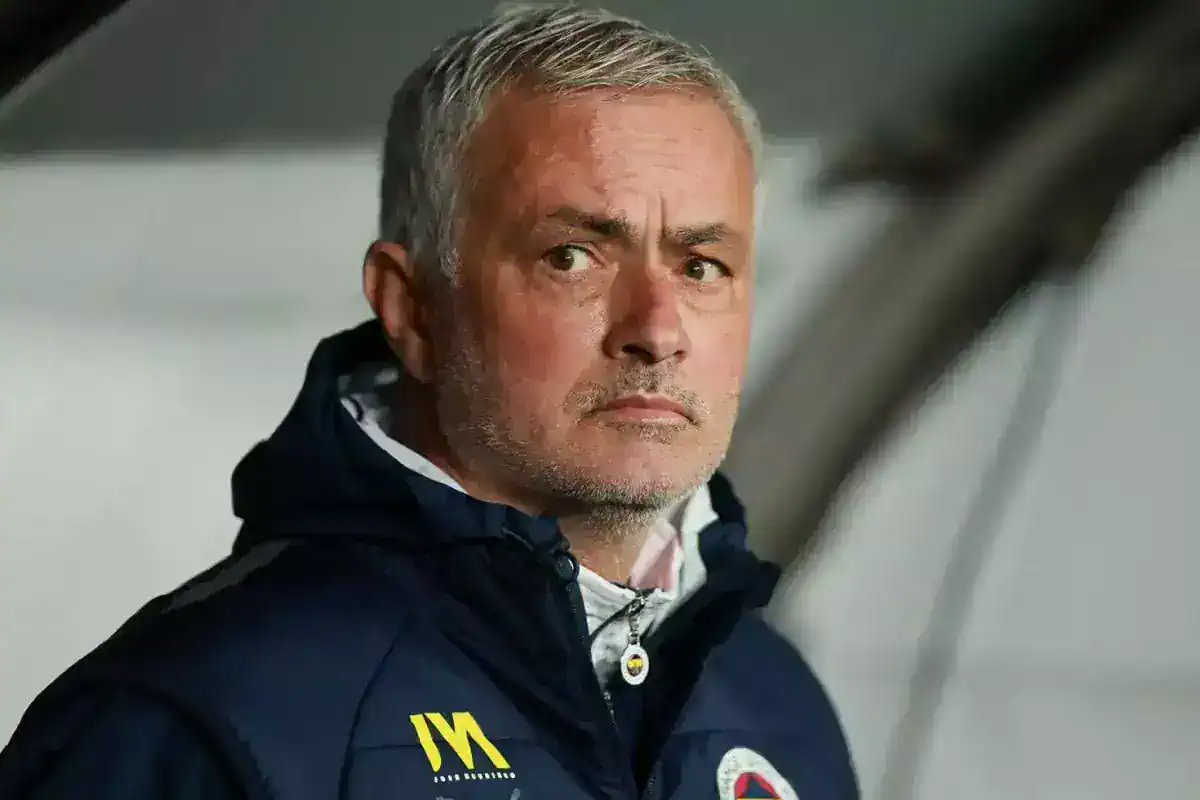 jose-mourinho-brezilya-dan-gelen-dev-teklifi-18525631_1262_amp.jpg