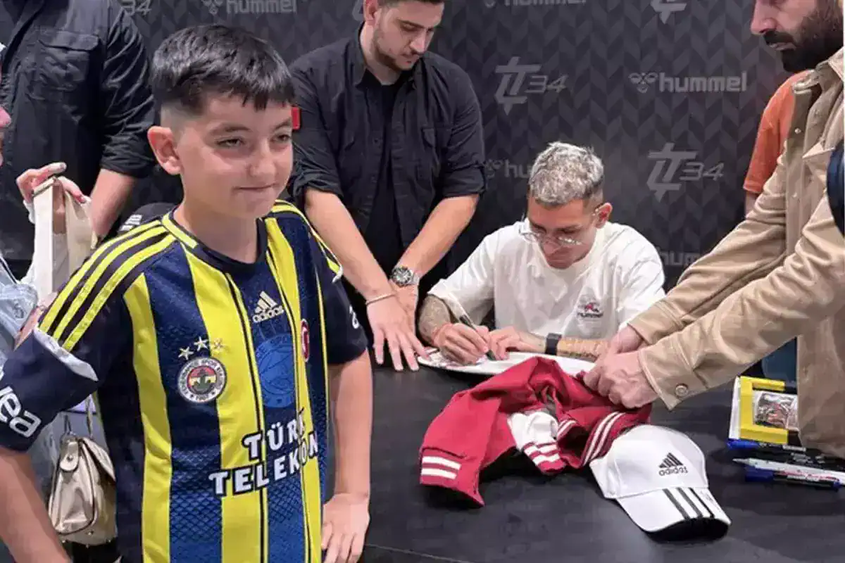 lucas-torreira-dan-anlamli-fenerbahce-paylasimi-18572328_7676_amp.jpg