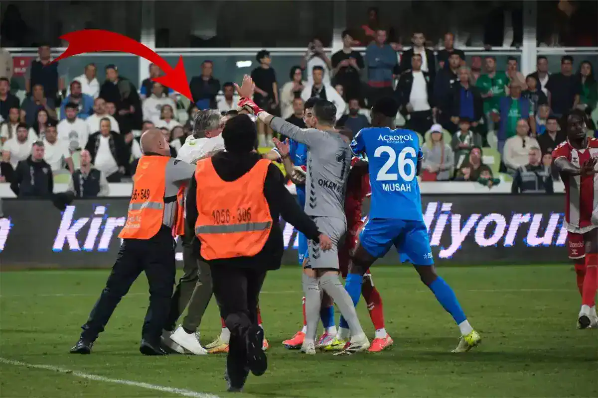 super-lig-de-olay-hakem-kararlarina-isyan-eden-18557818_3443_amp.jpg