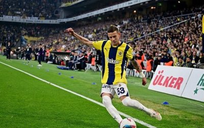 Fenerbahçe’de Szymanski Sürprizi: Mourinho’nun Övgüsüne Rağmen Ayrılık Kapıda