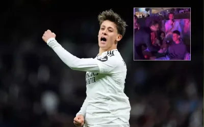 Arda Güler sahnede parladı! Tatilde aşka geldi, sevgilisine şarkı söyledi.