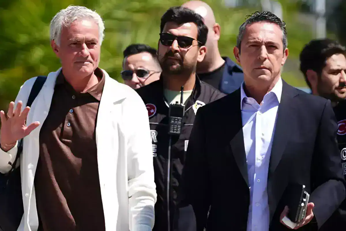 bomba-iddia-fenerbahce-de-mourinho-giderse-18636500_6408_amp.jpg