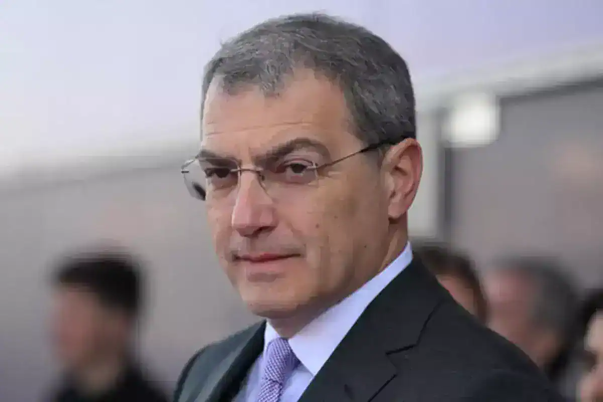 damien-comolli-den-aciklama-opsiyonunu-18661383_7486_amp.jpg
