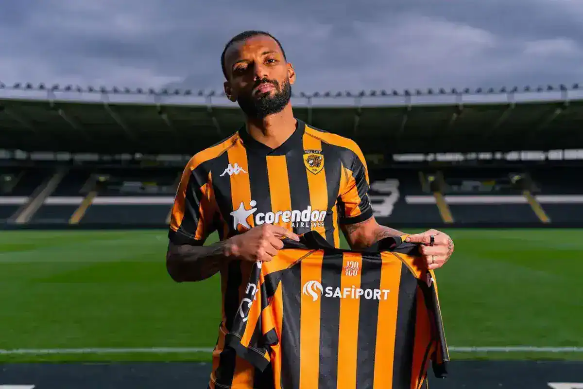 fenerbahce-den-apar-topar-gonderilmisti-hull-18643730_8578_amp.jpg