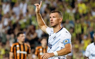 Dzeko’nun Türkiye’de kalma ihtimali yükseliyor, Fenerbahçe ile görüşmeler devam ediyor