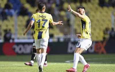 Fenerbahçe son maçını geriden gelerek kazandı