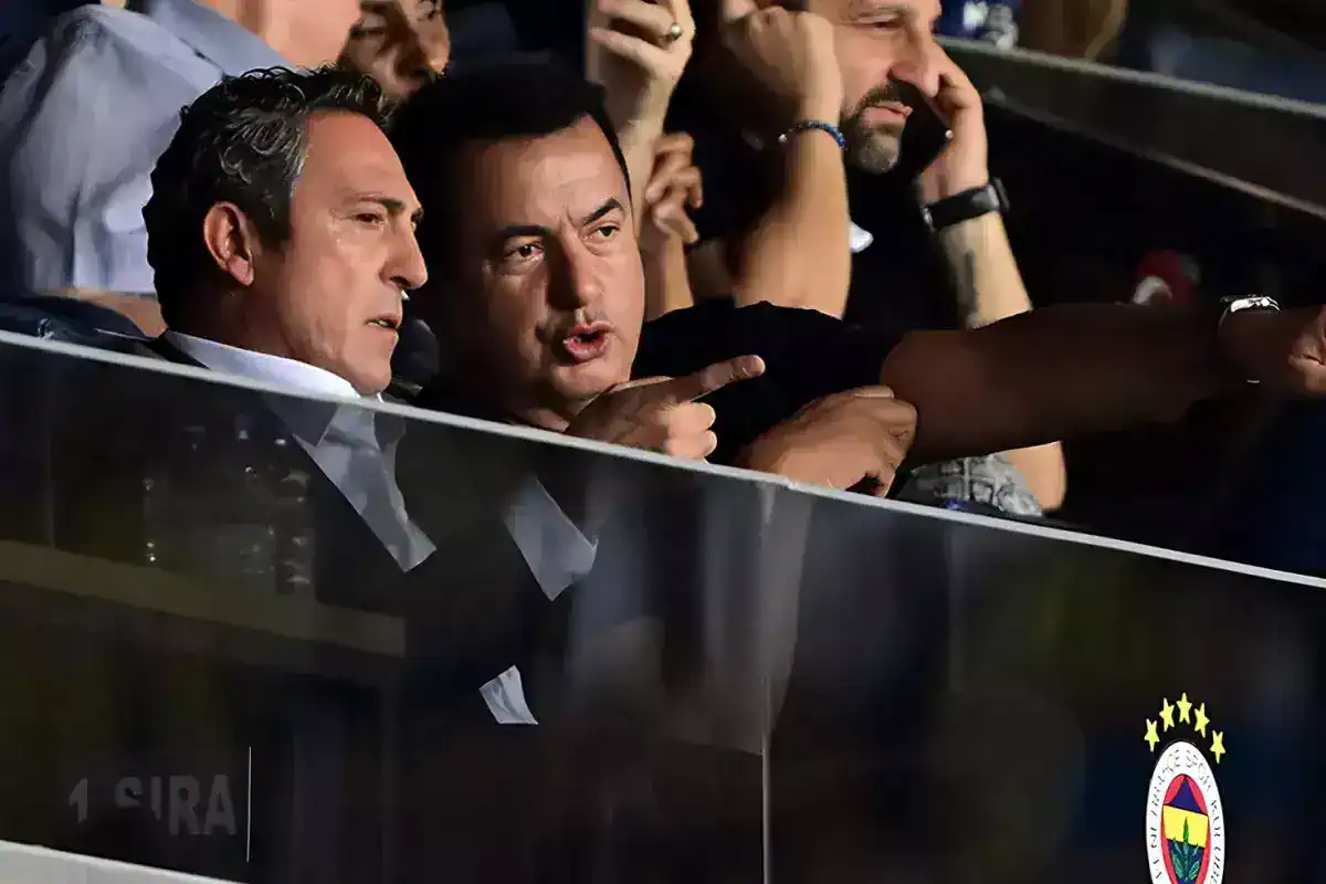 fenerbahce-napoli-nin-yildizini-kadrosuna-katiyor-18661785_8968_amp.jpg