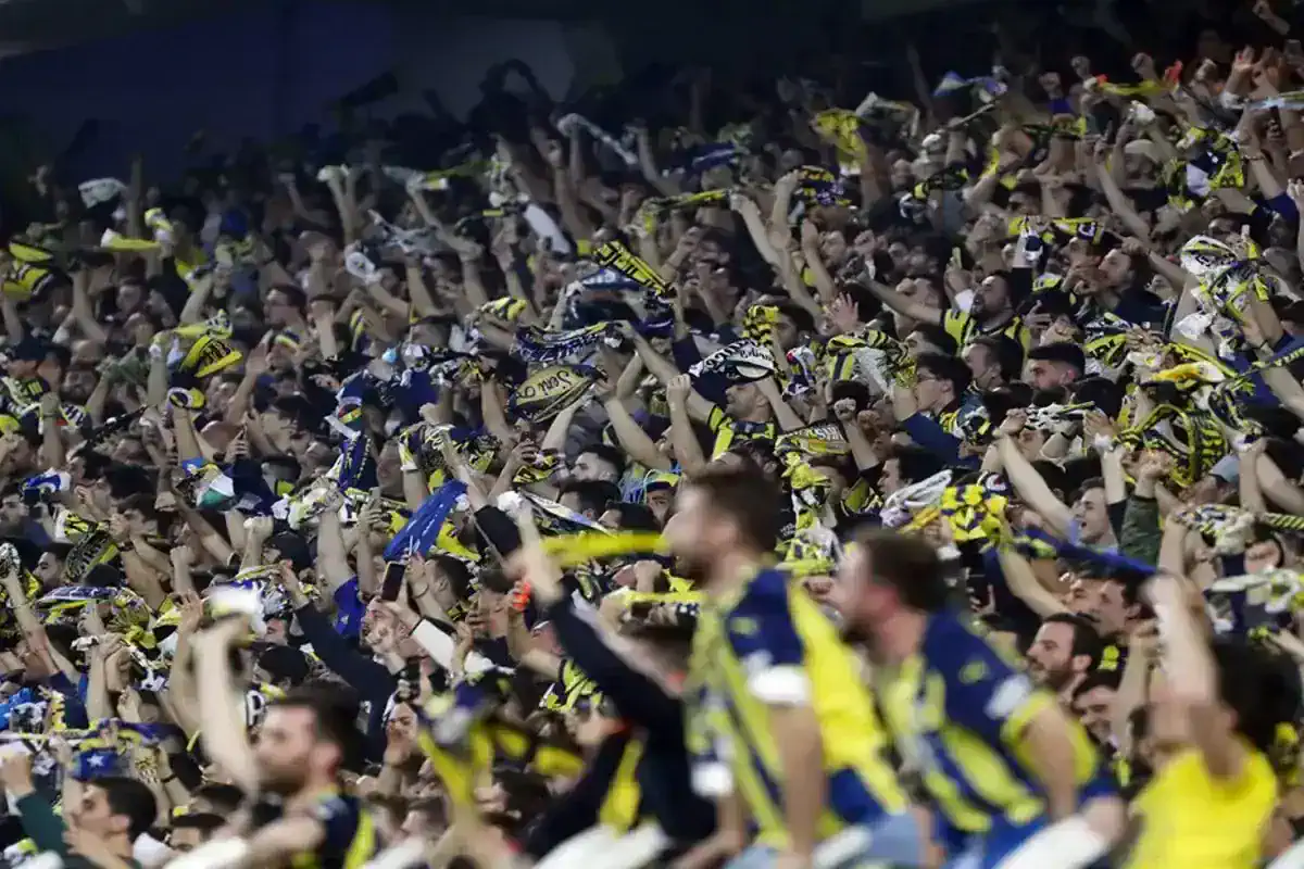 fenerbahce-nin-yildizina-avrupa-dan-surpriz-talip-18576842_1459_amp.jpg