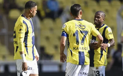 Fenerbahçe taraftarları, maç sonunda İrfan Can Kahveci’yi ayakta alkışladı