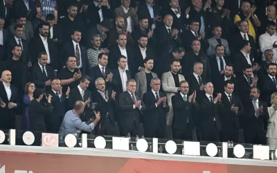 Galatasaraylılar, Hacıosmanoğlu’nun elini sıkmadı!