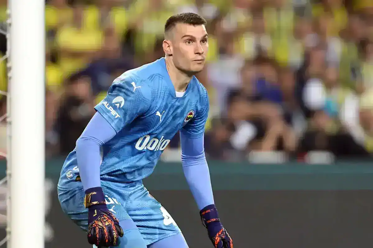 livakovic-in-kalemini-kiran-fenerbahce-yeni-18636239_1810_amp.jpg