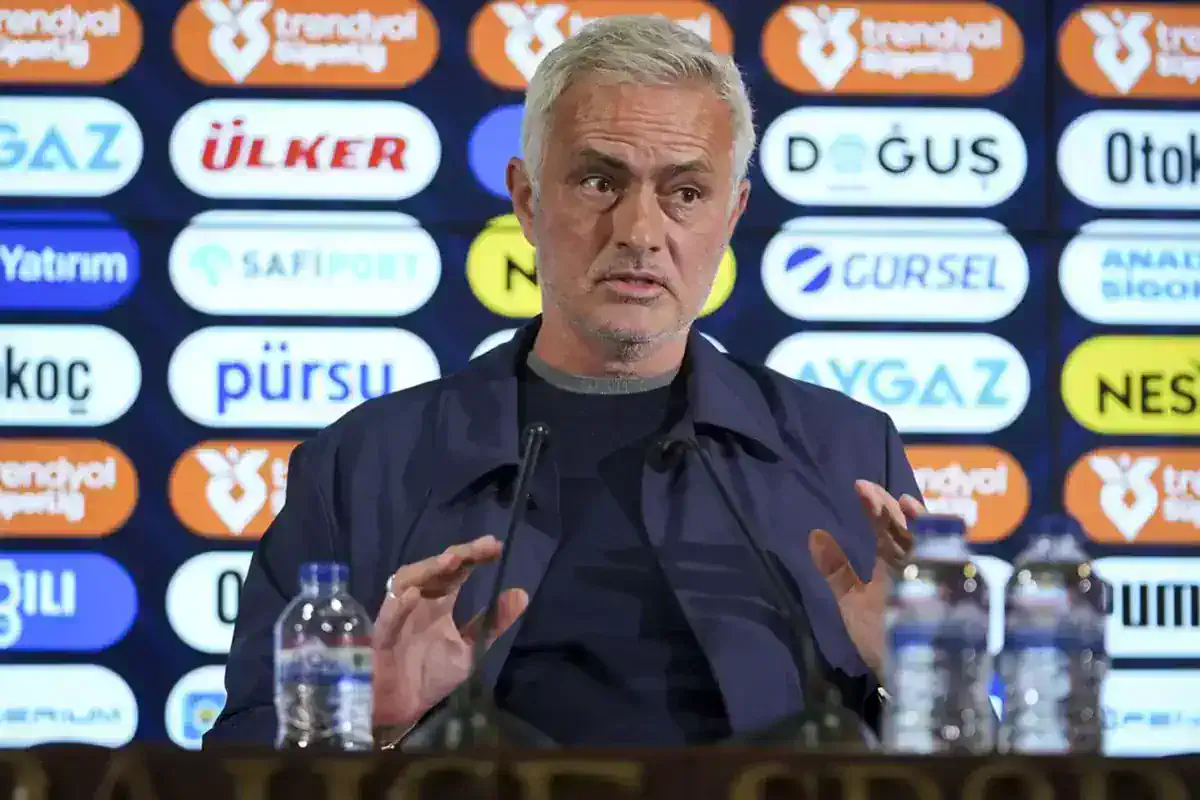 mourinho-ile-ipler-tamamen-koptu-fenerbahce-nin-18678430_8401_amp.jpg