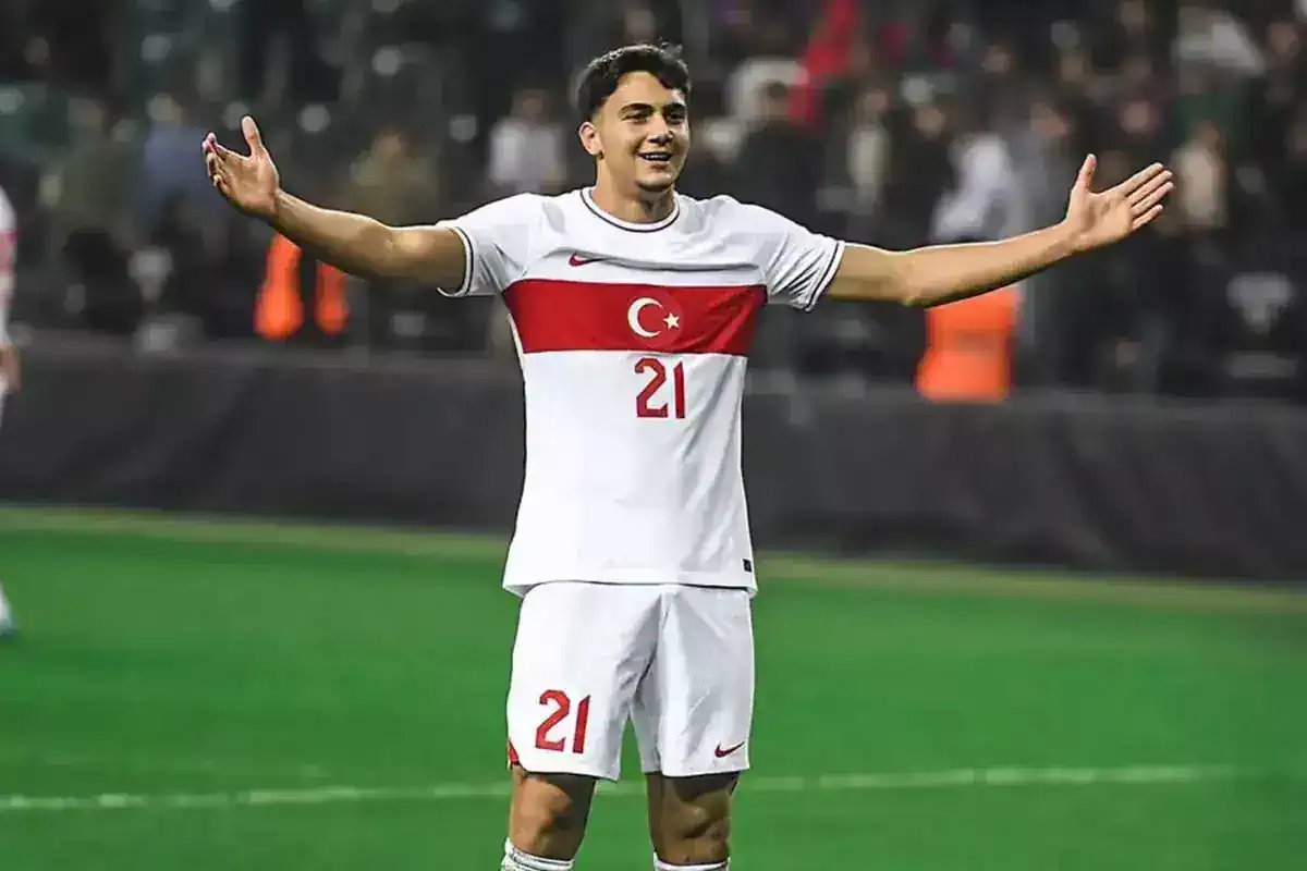 a-milli-takim-da-3-isim-kadrodan-zorunlu-olarak-18702848_519_amp.jpg
