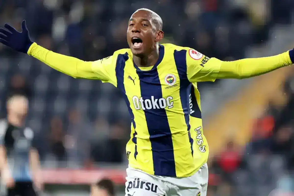 fenerbahce-de-neler-oluyor-taraftar-transfer-18773528_1590_amp.jpg