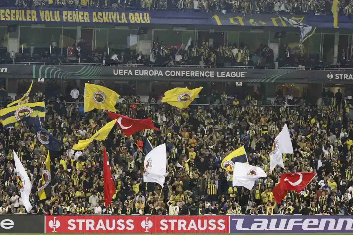 fenerbahce-den-ayrilir-ayrilmaz-inter-e-imza-atti-18733868_1608_amp.jpg