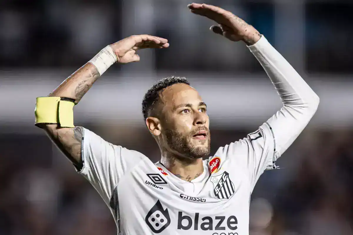 fenerbahce-ile-anilan-neymar-imzayi-atti-18785471_4310_amp.jpg