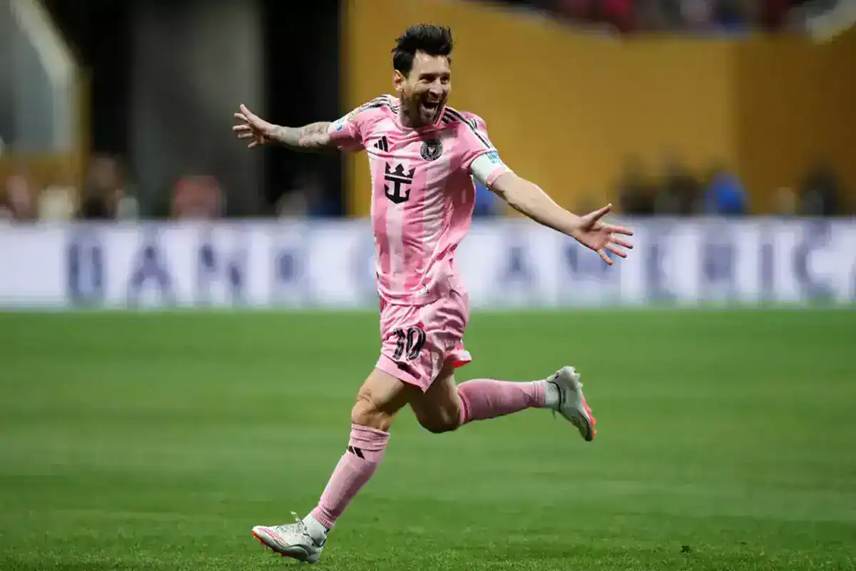 frikikten-sahane-bir-gol-atan-messi-mac-sonu-18770954_923_amp.jpg