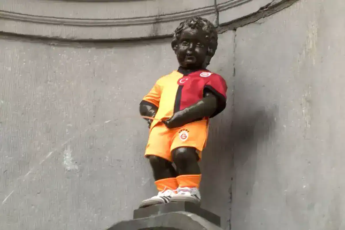 galatasaray-in-5-yildizli-formasi-406-yillik-18785422_8498_amp.jpg