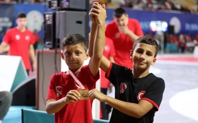 Hükmen galibiyeti reddedip güreşen sporcu, mağlubiyet sonrası centilmenlik ödülü aldı
