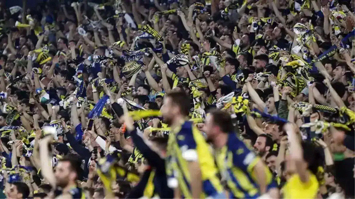 kale-arkasi-20-binden-fazla-fenerbahce-de-yeni-18728296_1954_amp.jpg