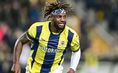 Fenerbahçe’den ayrılan yıldız oyuncu ezeli rakibe transfer oldu