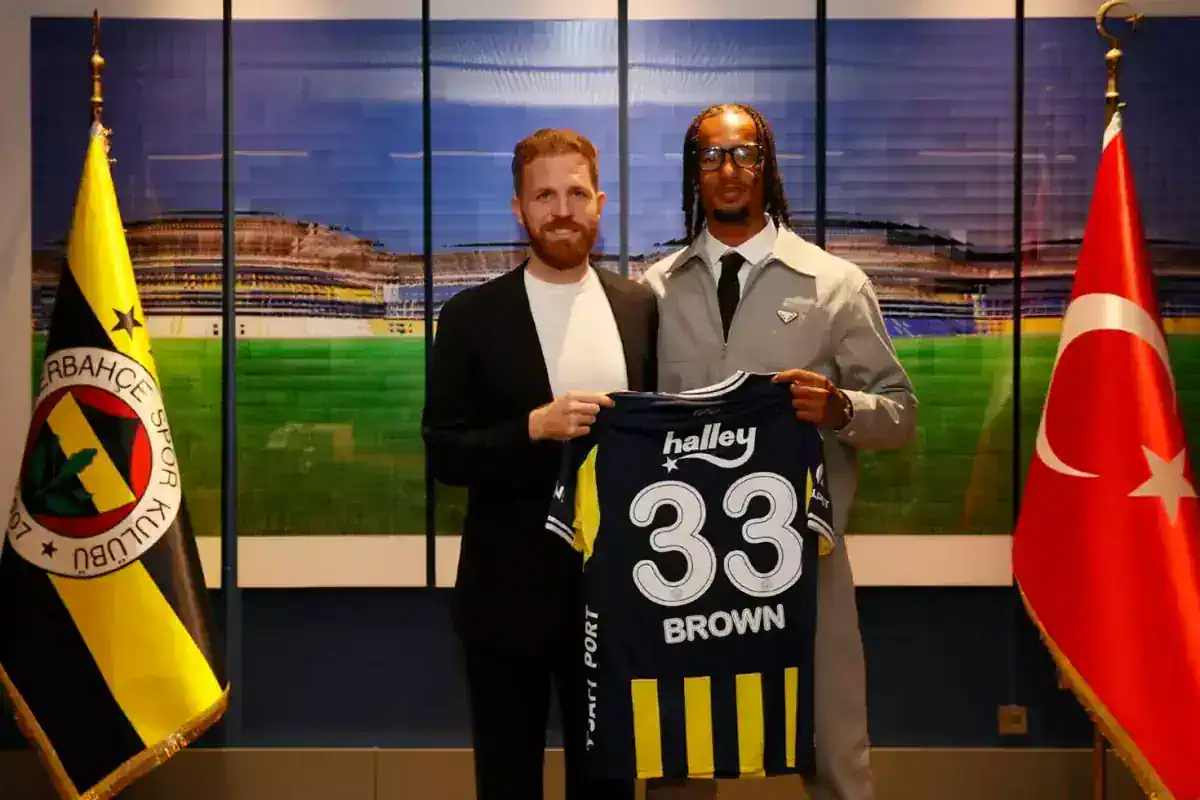 fenerbahce-archie-brown-transferini-acikladi-18842956_9665_amp.jpg
